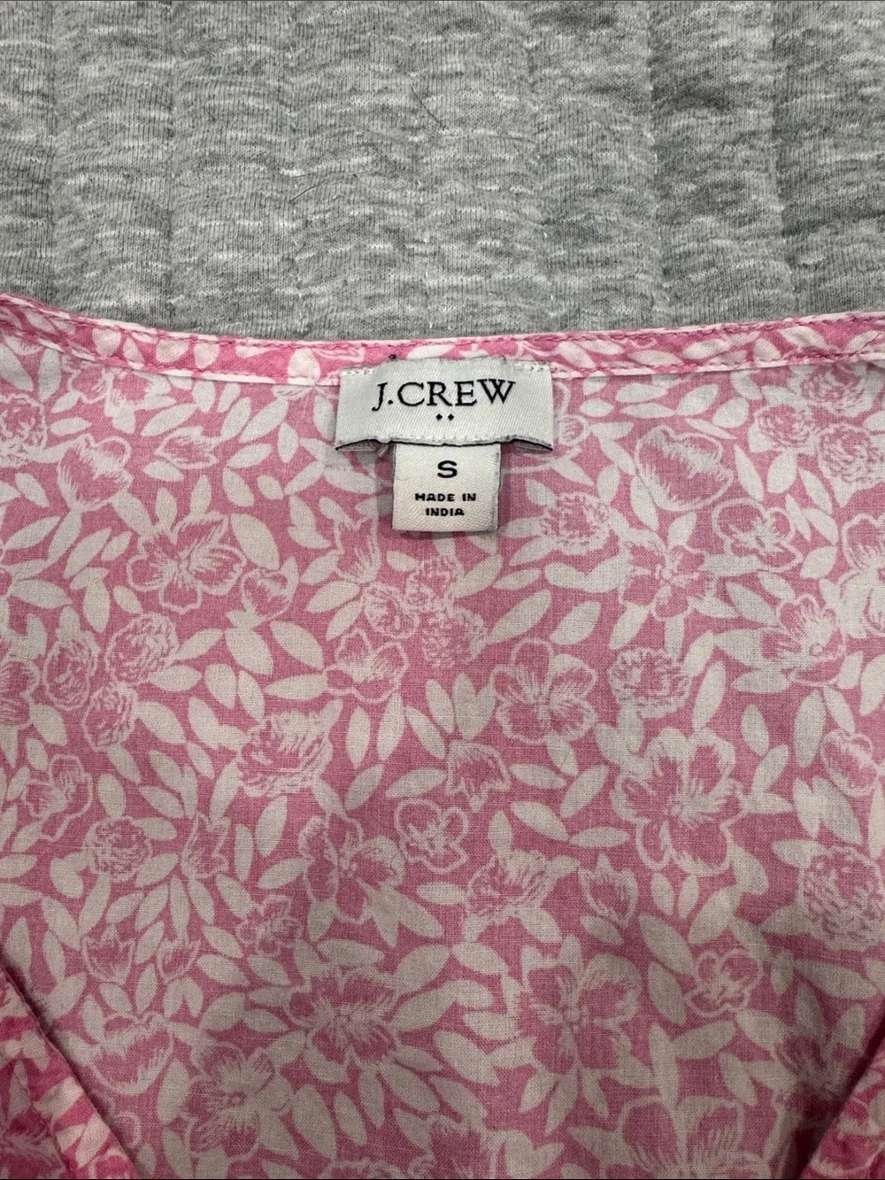 J. Crew 100% cotton puff sleeve v neck pink & white floral print blouse Sz S